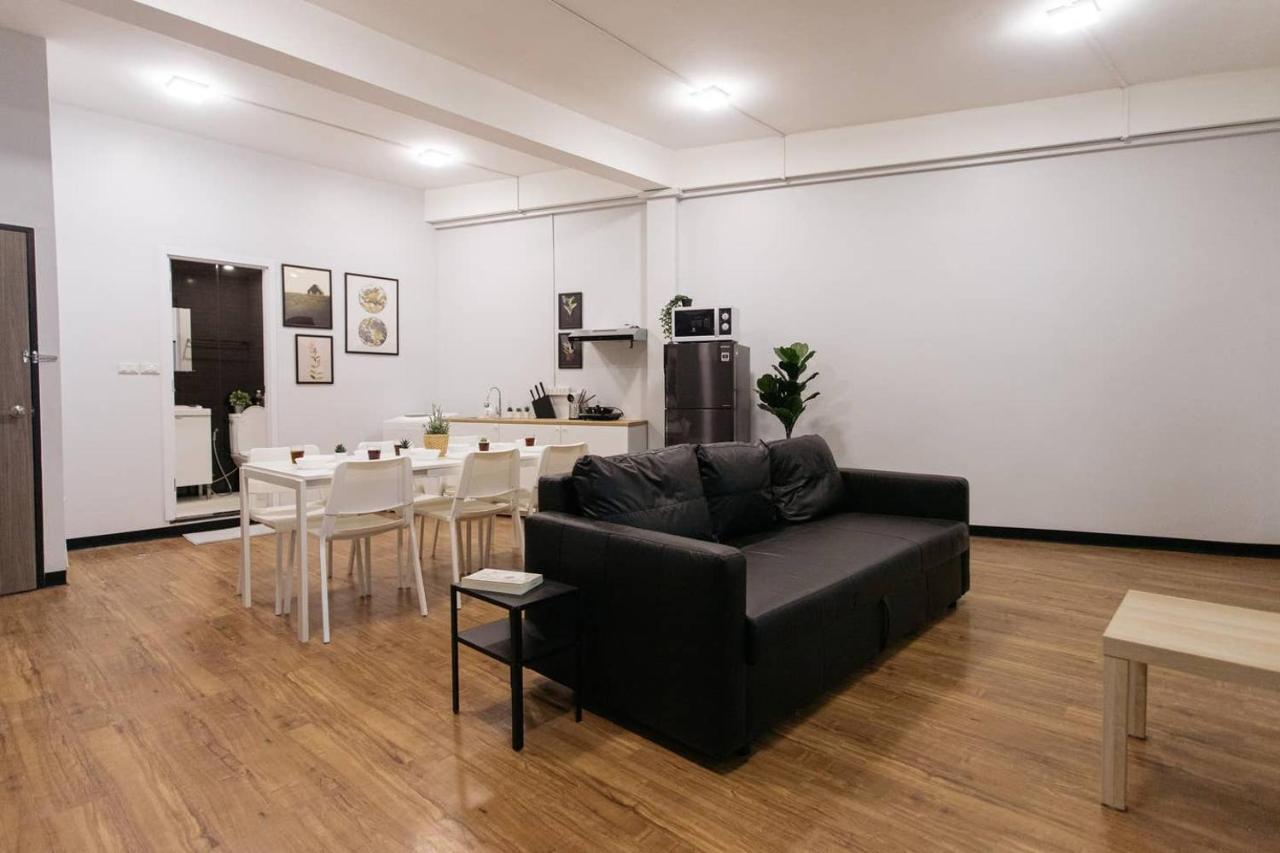 U3 Large 2 Bedroom Full Kitchen Near Bts Udomsuk Bangkok Eksteriør billede