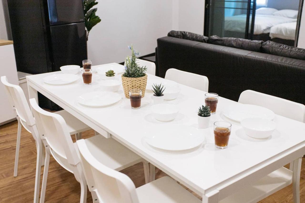 U3 Large 2 Bedroom Full Kitchen Near Bts Udomsuk Bangkok Eksteriør billede